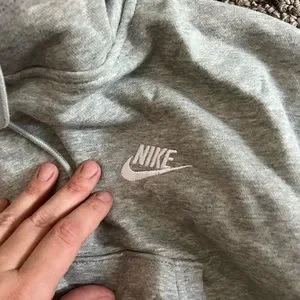 Nike Hoodie Tumblr Girl Nike Tops Nwt Gray Nike Cropped Sweatshirt